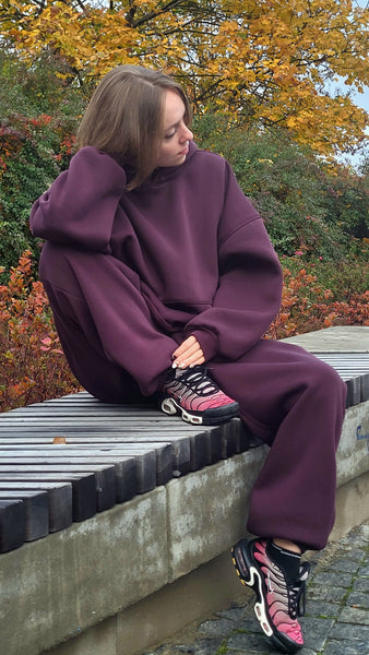PLUM BAGGY SWEATPANTS