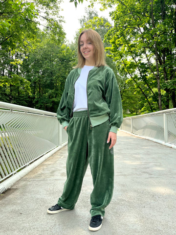 Relaxed Velour Pants – Sage Green (No Cuffs)