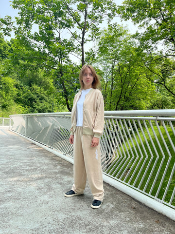 Relaxed Velour Pants – Sand (No Cuffs)