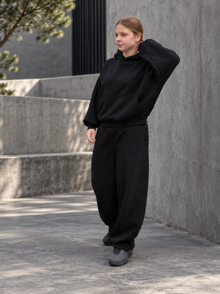 BLACK SHORTER FIT HOODIE