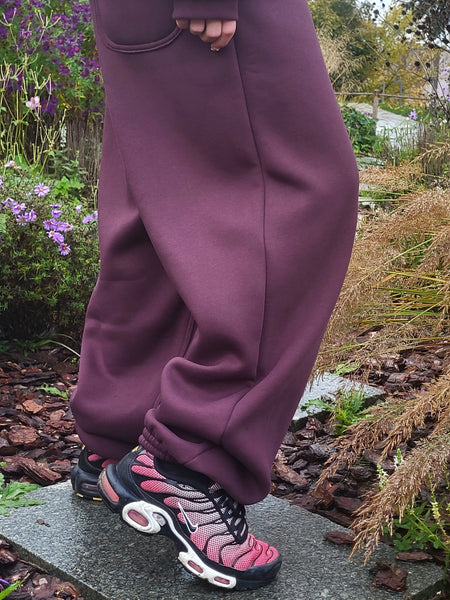 PLUM BAGGY SWEATPANTS